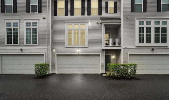 3005 Meridian Cmns, Camp Hill, PA 17055