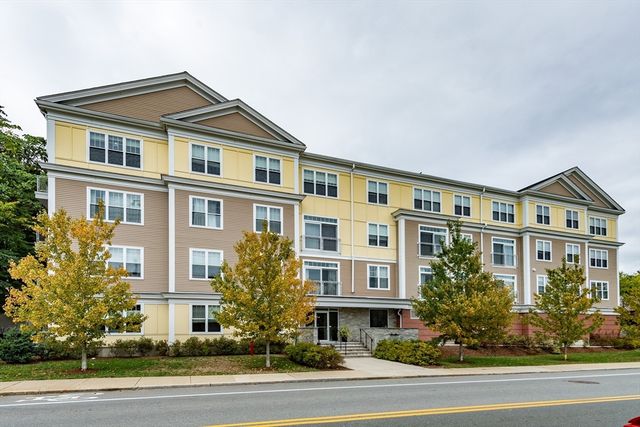 130 Tremont St #306, Melrose, MA 02176