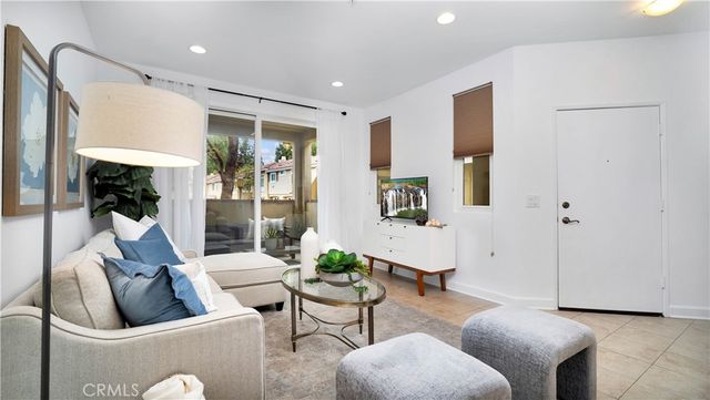 189 Gallery Way, Tustin, CA 92782