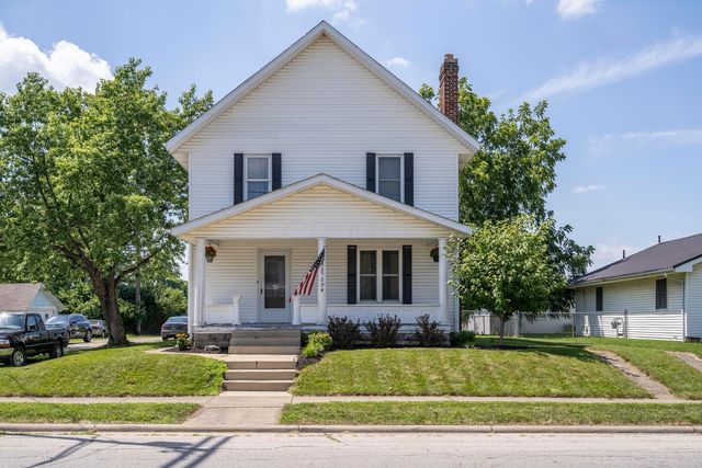294 W  Main St, Mount Sterling, OH 43143
