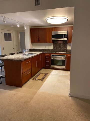 600 Queen St #3003, Honolulu, HI 96813