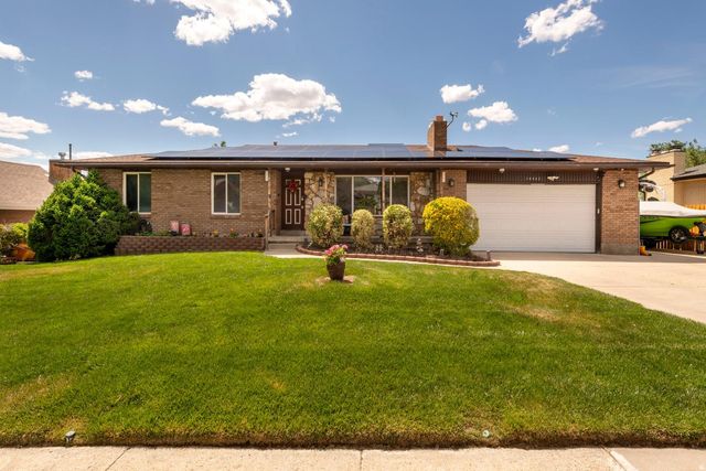 10032 S  Blossom Dr, Sandy, UT 84092