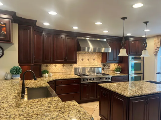 5522 Chestermill Dr, Fairfax, VA 22030