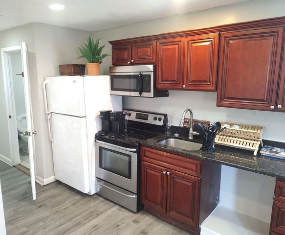 2144 N  18th St #2, Philadelphia, PA 19121