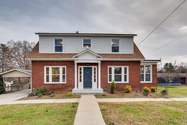 214 N  Patterson St, Statesville, NC 28677
