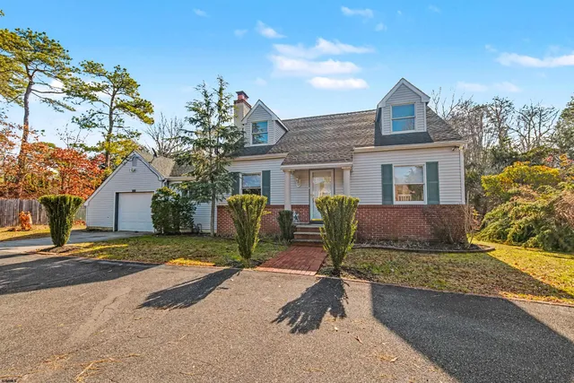 536 S  2nd Ave, Absecon, NJ 08205