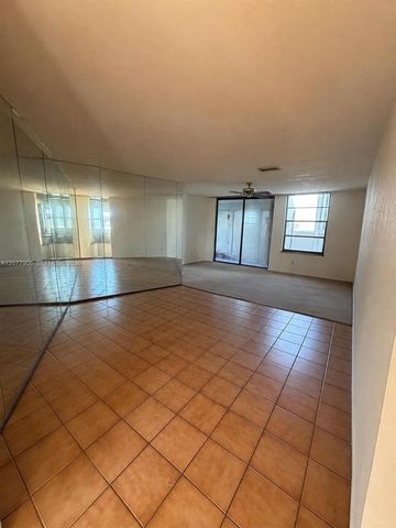 20500 W  Country Club Dr #818, Aventura, FL 33180
