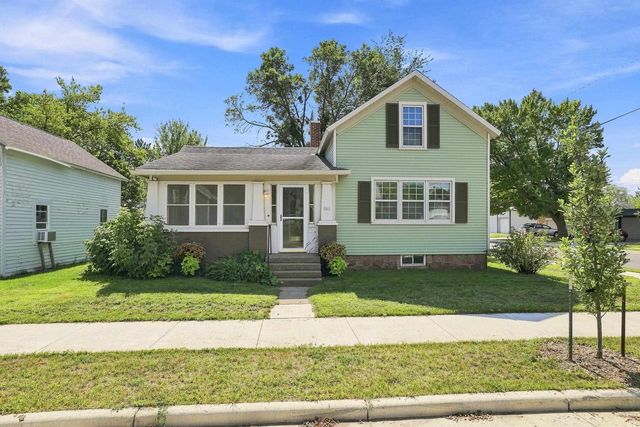 501 WASHINGTON AVENUE, Stevens Point, WI 54481