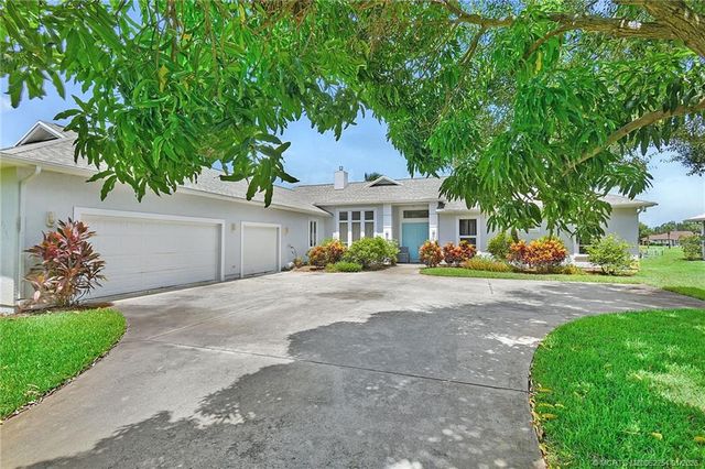 2746 SE Eagle Dr, Port Saint Lucie, FL 34984