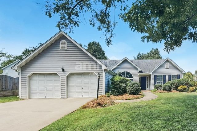 360 Dunagan Dr, Lawrenceville, GA 30045