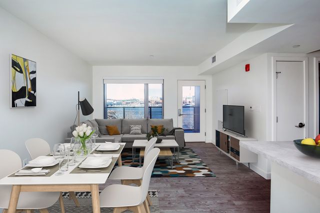 99 Border St #310, Boston, MA 02128