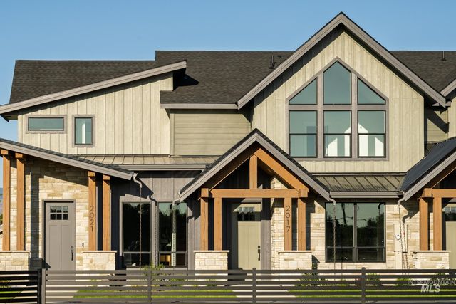 2166 W  Freya Ct, Eagle, ID 83616