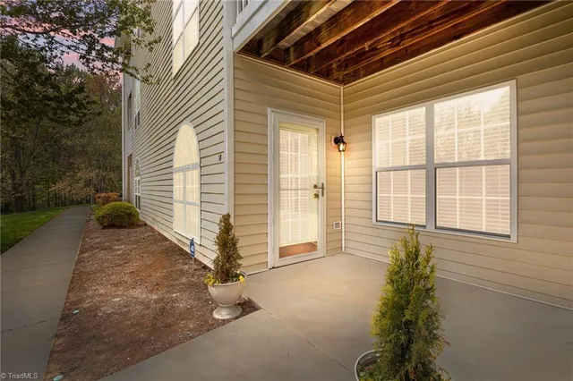 125 James Rd #1B, High Pt, NC 27265