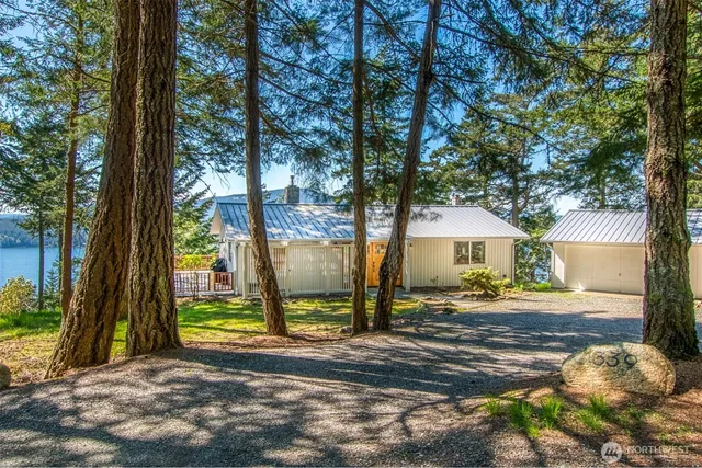 339 Highlands Drive, Eastsound, WA 98245