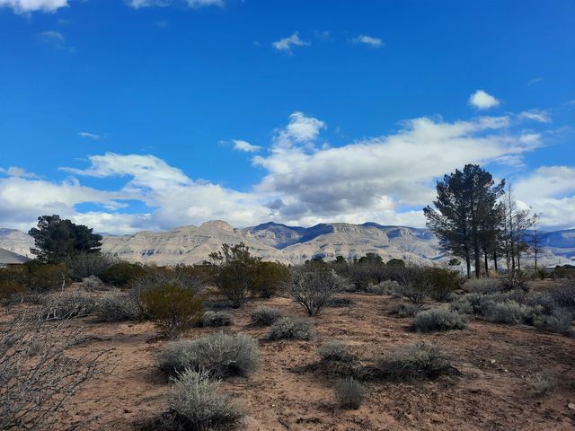12 Camino Valle Verde, Alamogordo, NM 88310