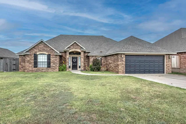 1909 Meadowview Dr, Duncan, OK 73533