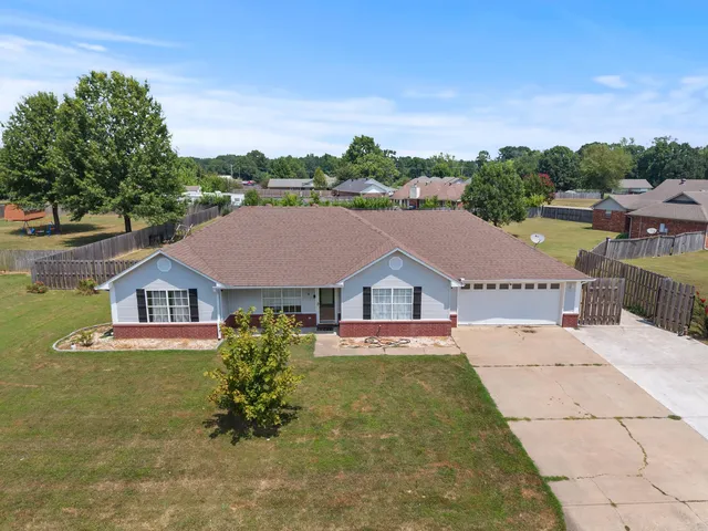 4 Hawk Dr, Vilonia, AR 72173