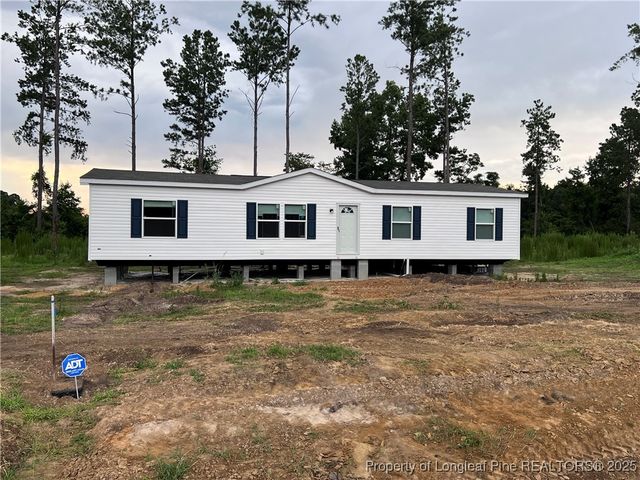 63 Makaiah Ln, Red Springs, NC 28377