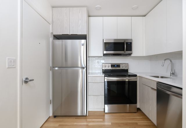 198 Hillside St #40-12, Roxbury Crossing, MA 02120