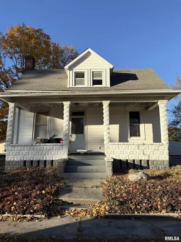 307 E  South St, Astoria, IL 61501