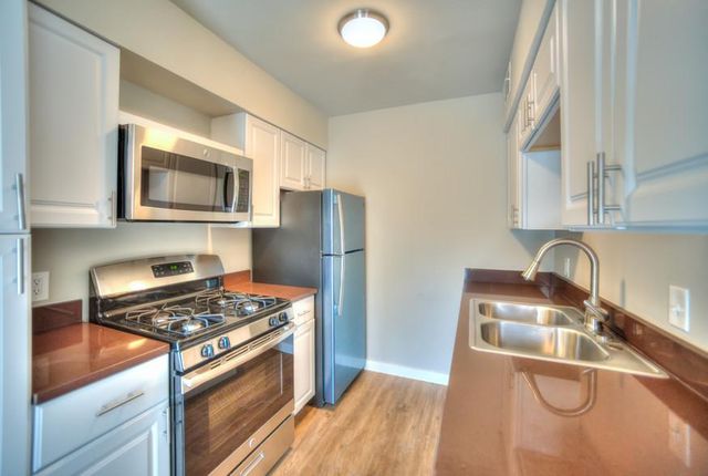 2215 E  51st St #6e9c6d407, Austin, TX 78723