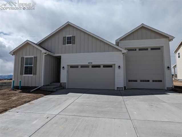 10224 Country Manor Dr, Peyton, CO 80831