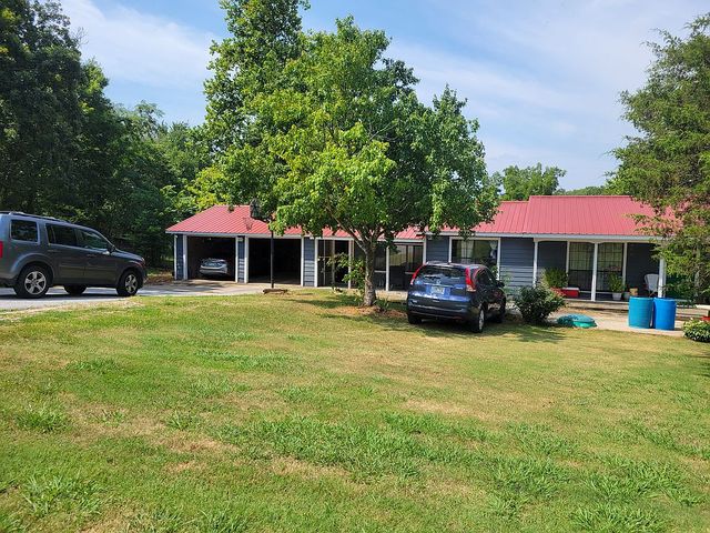 33 Dogwood Ln, Green Forest, AR 72638