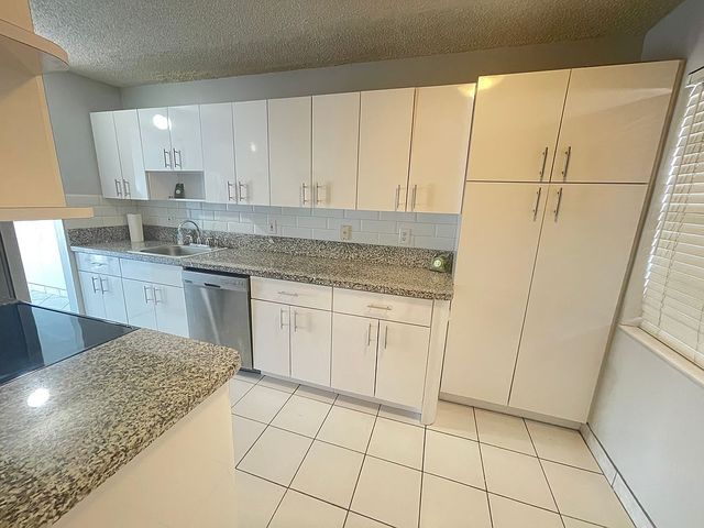 3120 N  Pine Island Rd #103, Fort Lauderdale, FL 33351