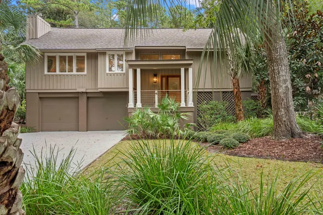 590 Oyster Rake Dr, Johns Island, SC 29455