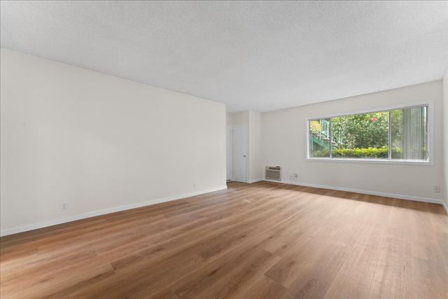 1437 E  Windsor Rd #7, Glendale, CA 91205