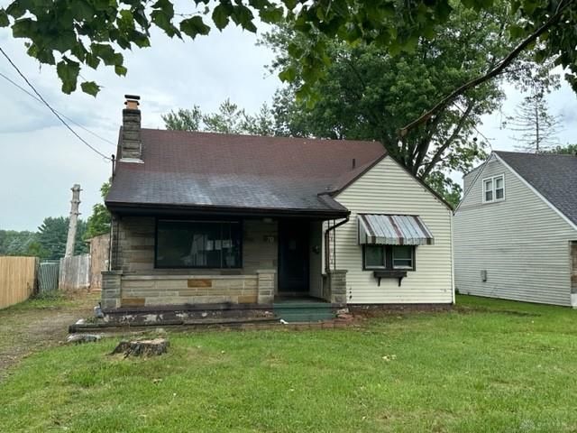 70 Oaklawn Ave, Medway, OH 45341
