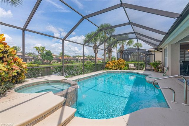 8934 Crown Colony Blvd, Fort Myers, FL 33908