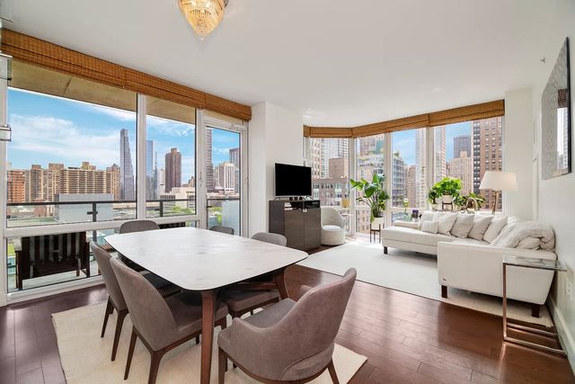 10 W  End Ave #18A, New York, NY 10023