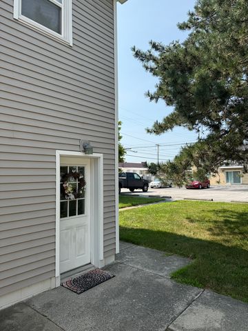 605 5th St #B, Bowling Green, OH 43402
