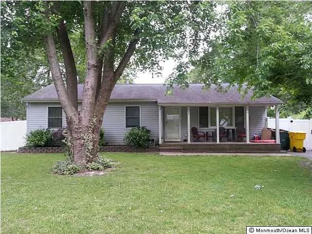 1306 Eisenhower St, Lakewood, NJ 08701