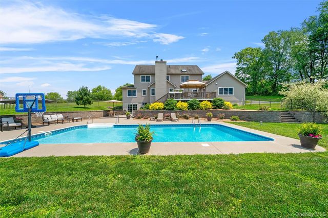 17 Jackson Lane, Campbell Hall, NY 10916