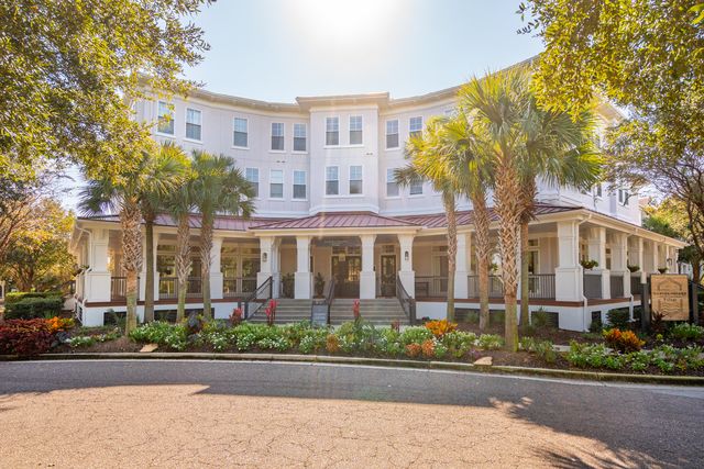 455 Seven Farms Dr #9, Charleston, SC 29492
