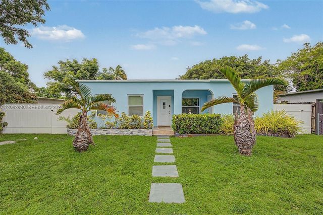 5910 SW 62nd Ter, South Miami, FL 33143