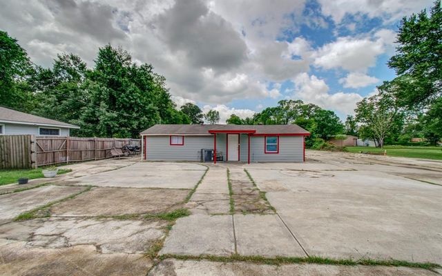 908 Woodland St, Channelview, TX 77530