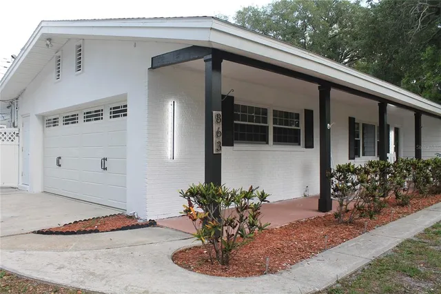 863 Bay Breeze Ter, Largo, FL 33770