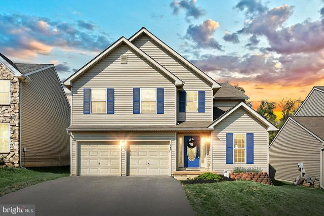 645 Thomas Armor Dr, Windsor, PA 17366