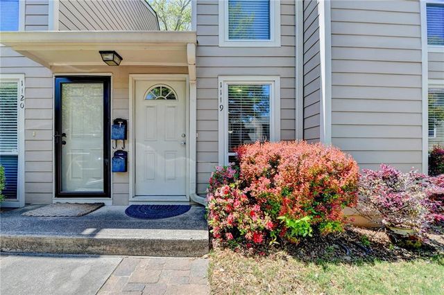 1119 Riverbend Club Dr SE, Atlanta, GA 30339