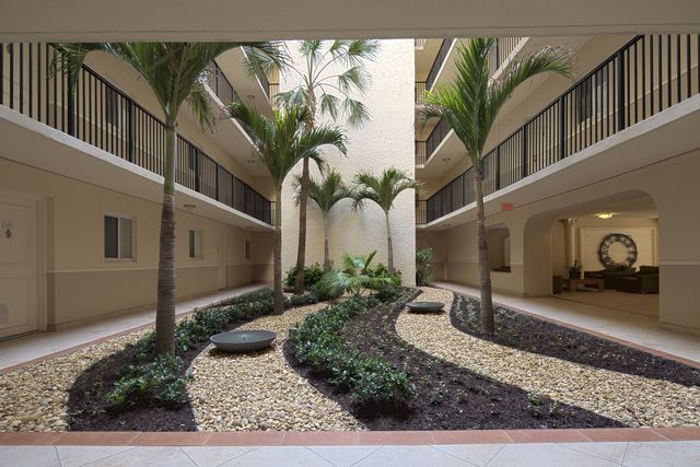 17101 N  Bay Rd #B604, North Miami Beach, FL 33160