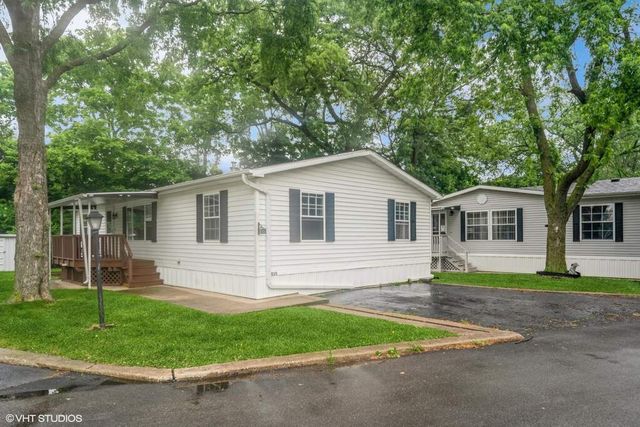 6801 S  La Grange Rd #E15, Hodgkins, IL 60525