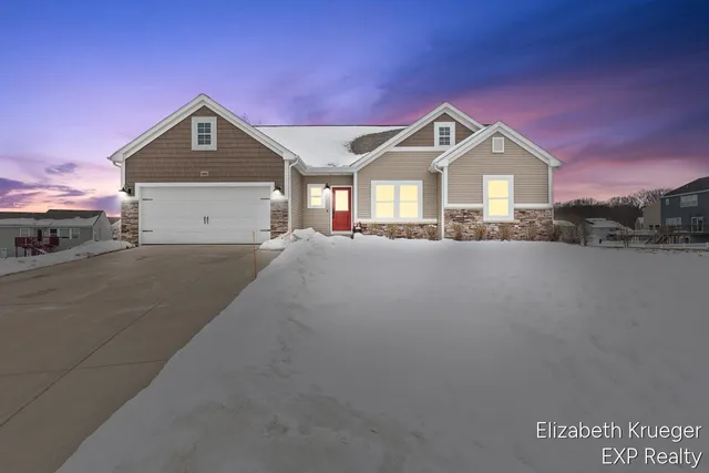 4695 Quaker Hill Dr, Kentwood, MI 49512