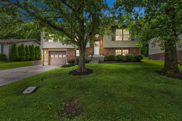 872 Stratton Ln, Winchester, KY 40391