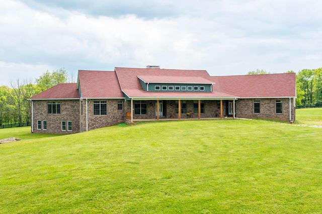 1599 Woodlake Rd, Midway, KY 40347
