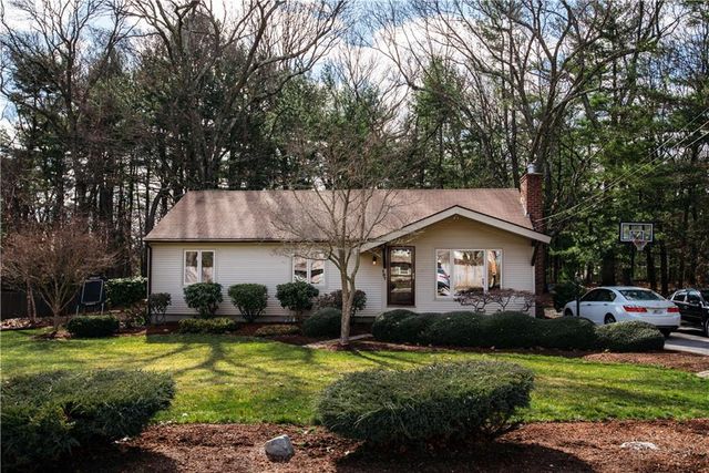 107 Oak Tree Ave, Warwick, RI 02886