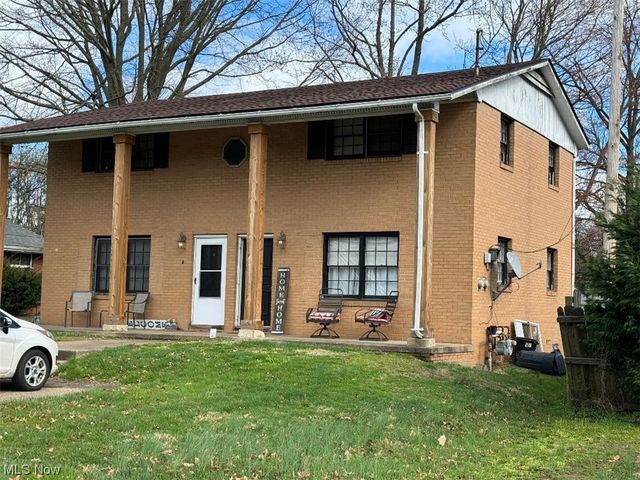 4822 Grand Central Ave, Vienna, WV 26105