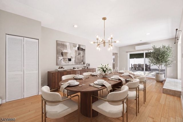 1 Ranch Ct, Saddle Brook, NJ 07663